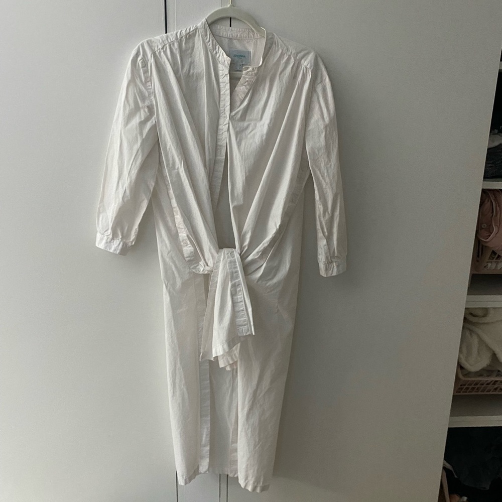 White split hem tunic
